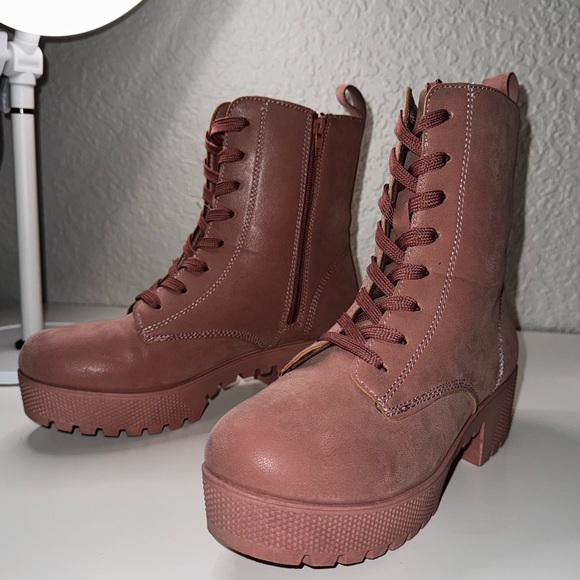 Bamboo Blush Boots size 8 1/2 - Picture 3 of 4